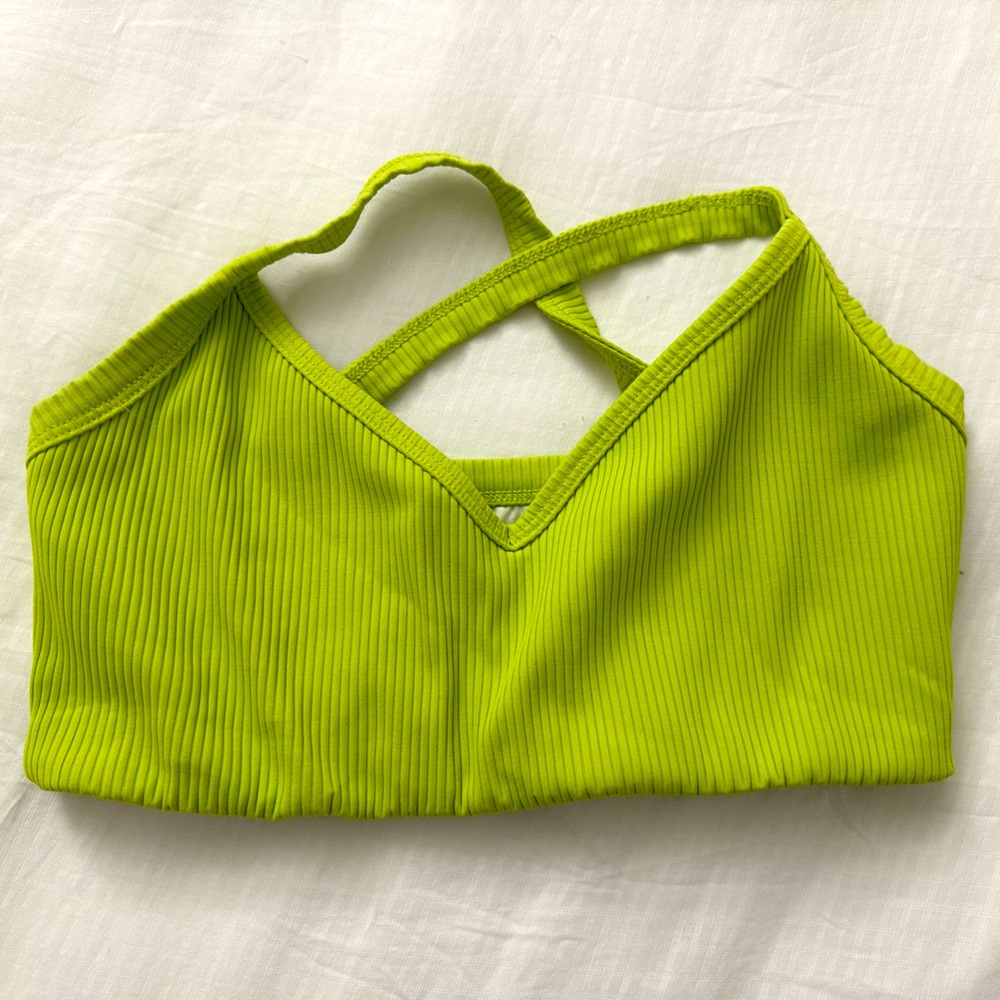 Year of Ours Ribbed Curve Sports Bra Size Medium 💚